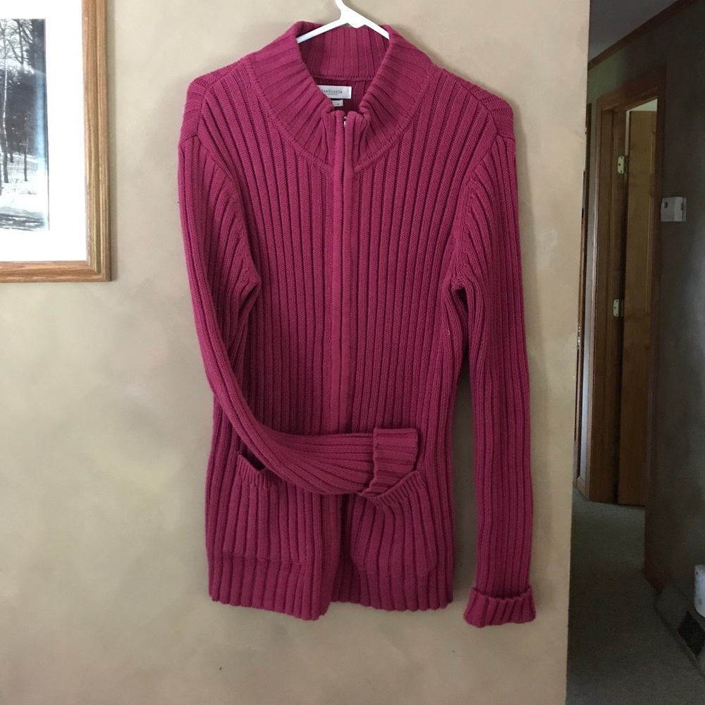 Van Heusen zip up woman's sweater