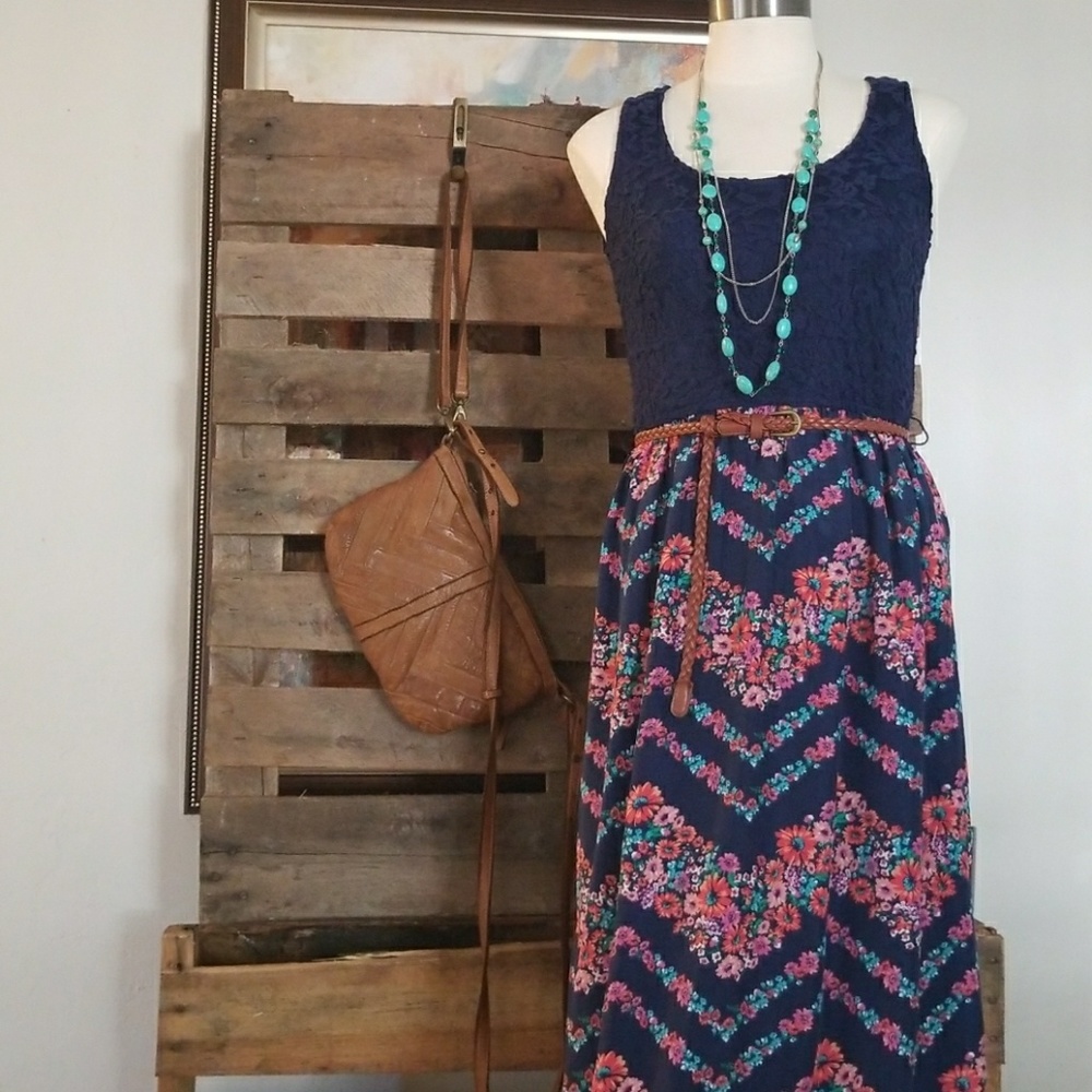 Maxi dress and belt