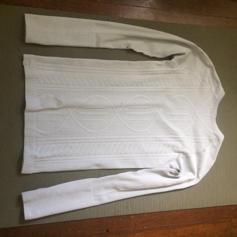 Swiftly Tech Long Sleeve Crew