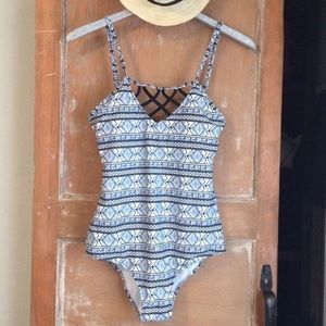 One piece swim suit