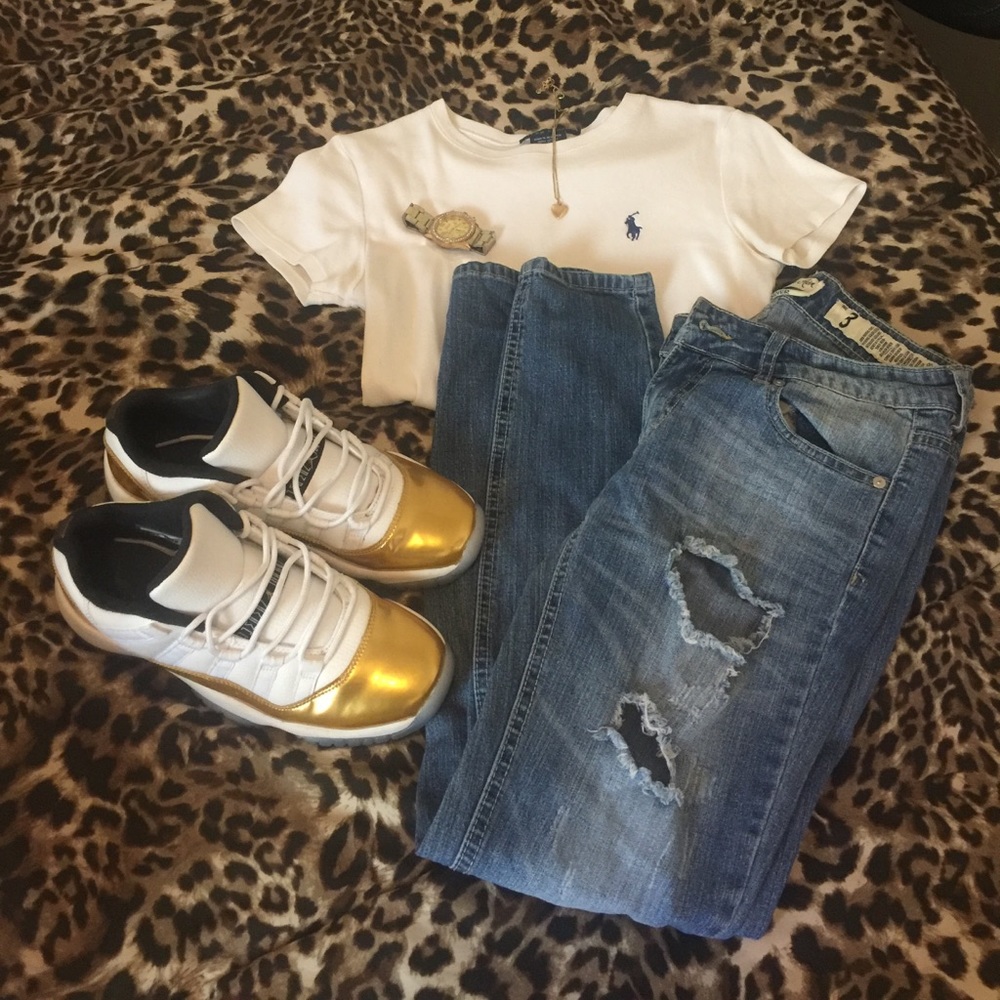 Ripped jeans size 3 (juniors)