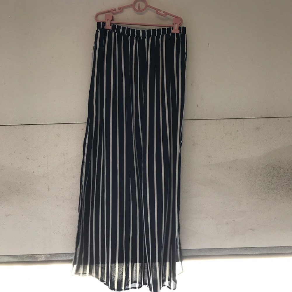 Forever 2 slit side skirt