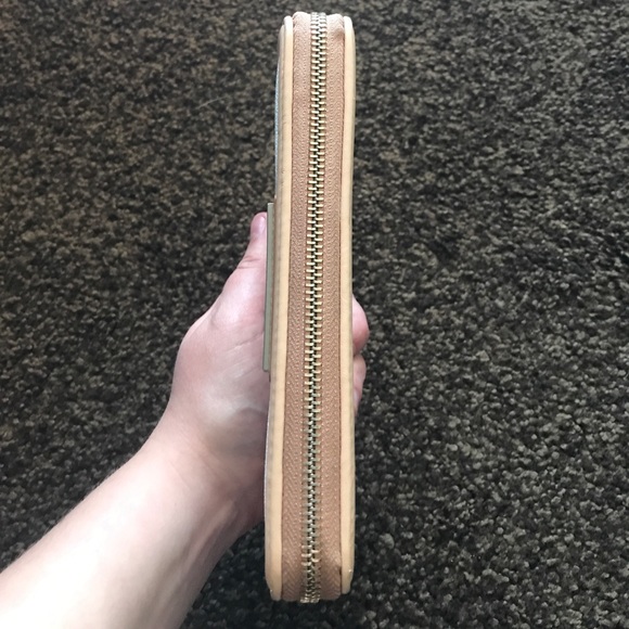 🔆Calvin Klein Wallet🔆 - Picture 4 of 4