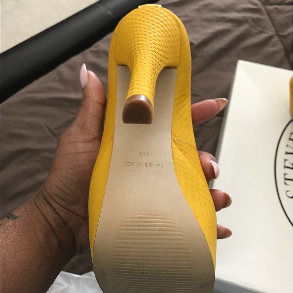 Yellow heels - Picture 4 of 4