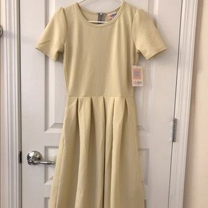 LuLaRoe Amelia XS (Off White)