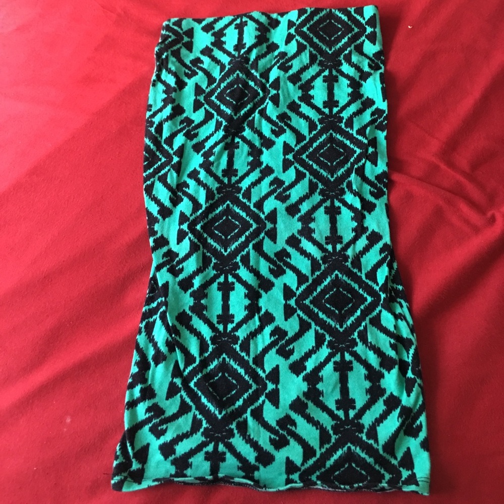 High wasted fitted skirt