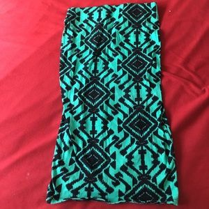 High wasted fitted skirt