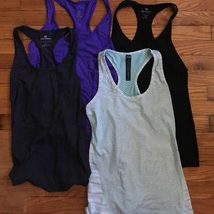 Workout tanks bundle