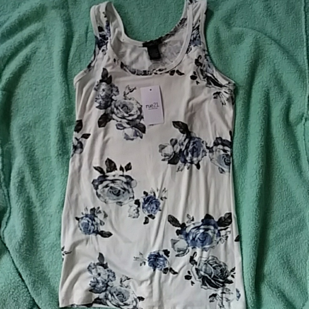 Floral tank top rue 21