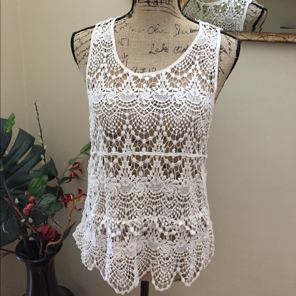boutique Other - 🌈Boutique lovely crochet swim cover up!