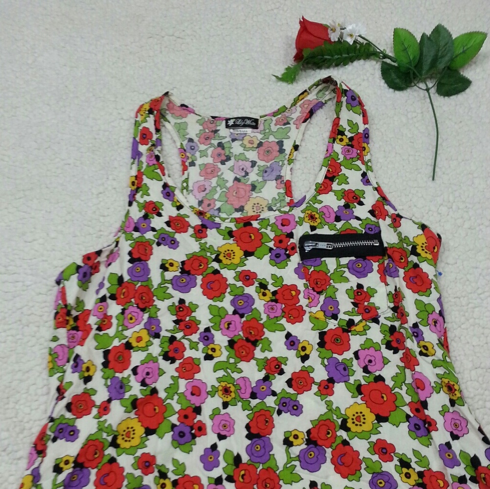 Lily white tank top floral print
