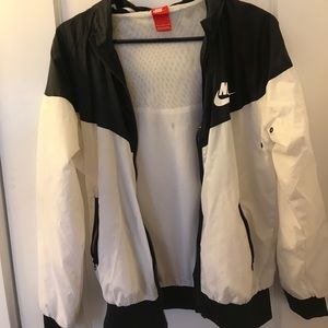 Nike black and white windbreaker