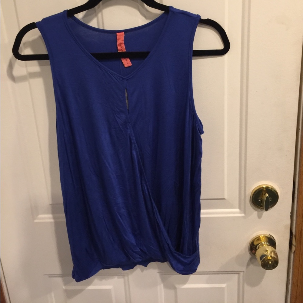 NWT Eight Sixty Sleeveless Wrap Top Large