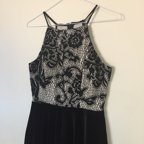 crochet velvet halter dress - Picture 2 of 4