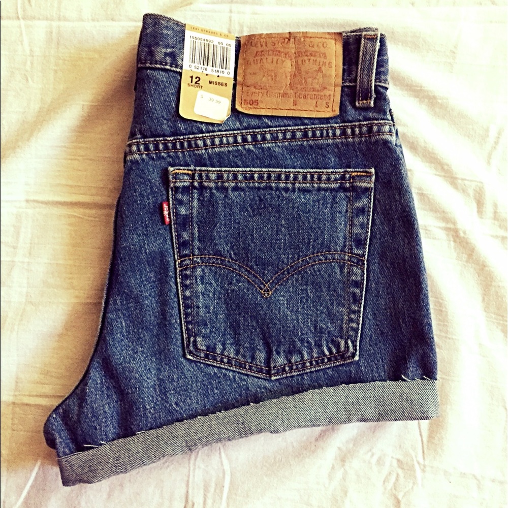 ✨Vintage✨ Levi's Cutoffs