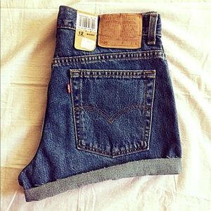 ✨Vintage✨ Levi's Cutoffs