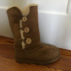UGG Bailey Button Triplet Womens Boots