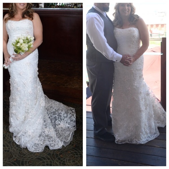 Oleg Cassini wedding dress - Picture 3 of 3