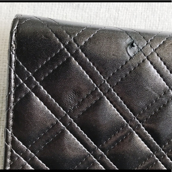 *PRICE DROP!* ZARA Metallic Purse/Clutch with Bow - Picture 7 of 8