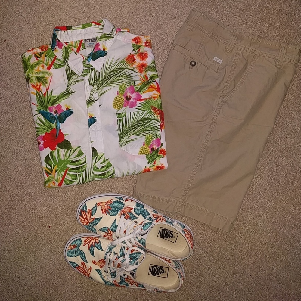 Izod Seaside Poplin Khaki Shorts