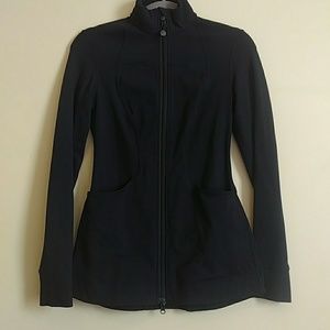 Rare tuxedo back long length Lululemon jacket