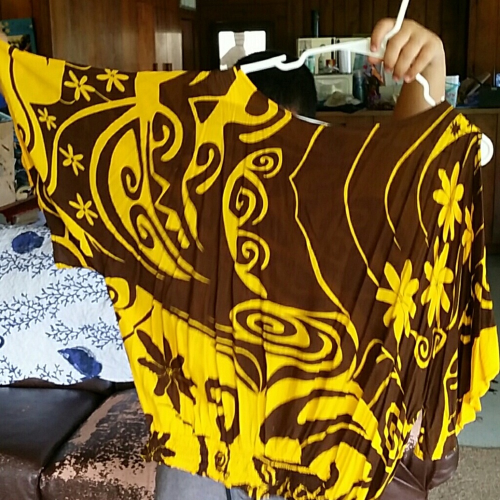 Wahine Toa top