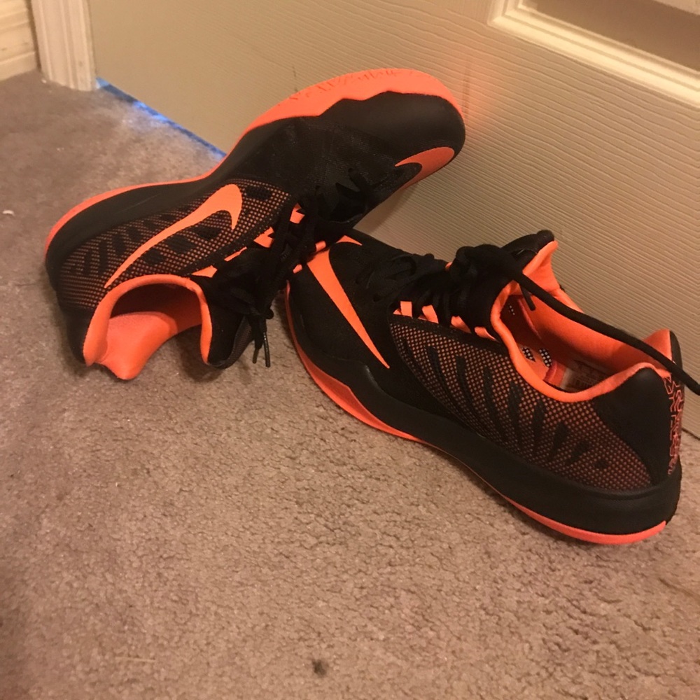 Worn once. Salmon and black Nike.