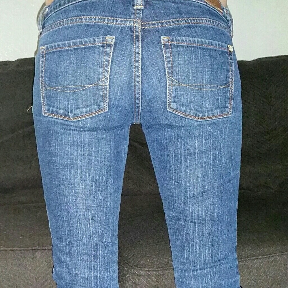 Bullhead {B} Venice Skinny Low-Rise Jeans