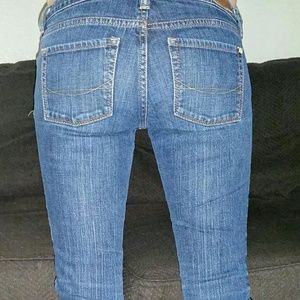 Bullhead {B} Venice Skinny Low-Rise Jeans