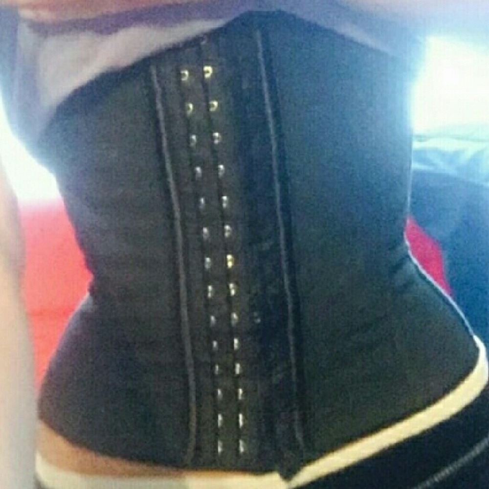 Latex Waiste Cincher,