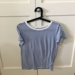 Urban outfitters tee size M
