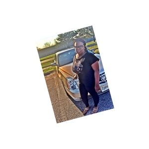 Meet your Posher, Shamika