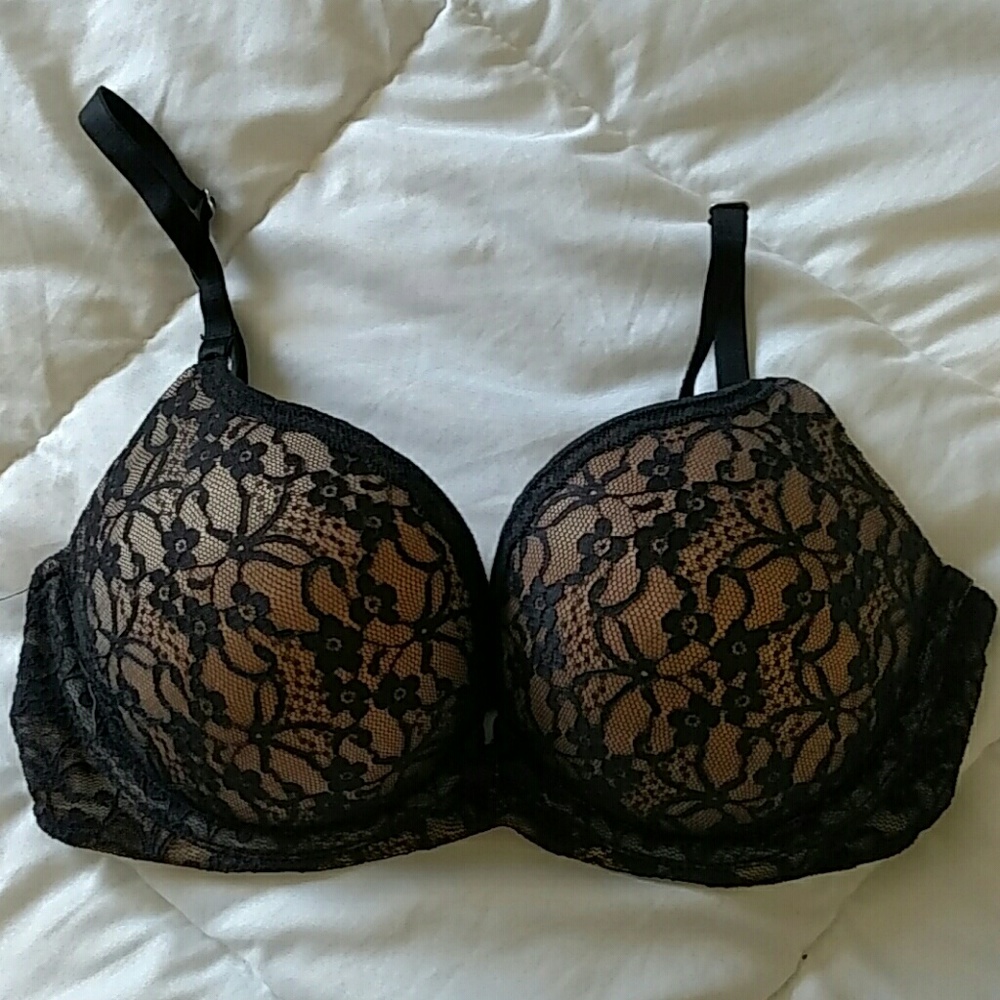Black lace bra