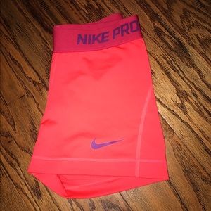 Nike Pro