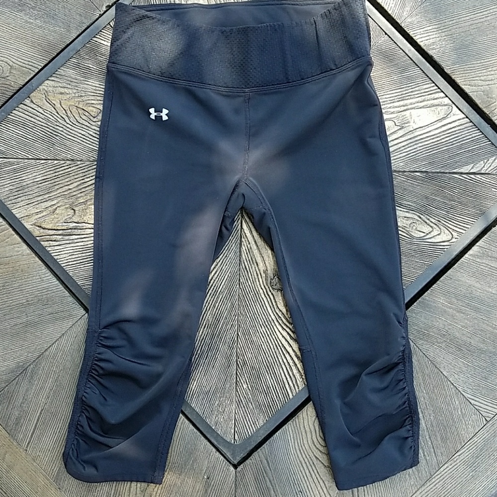 🖤Under Armour workout stretch capris