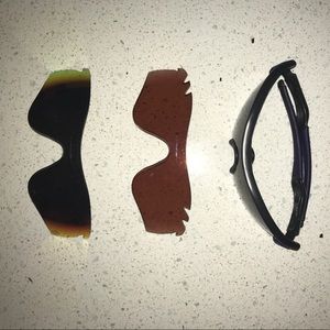 Oakley Glasses W/ 2 lenses! Lowest price: $60!!