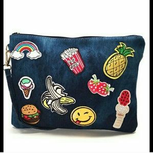 ▪️denim pouch with patch detail▪️