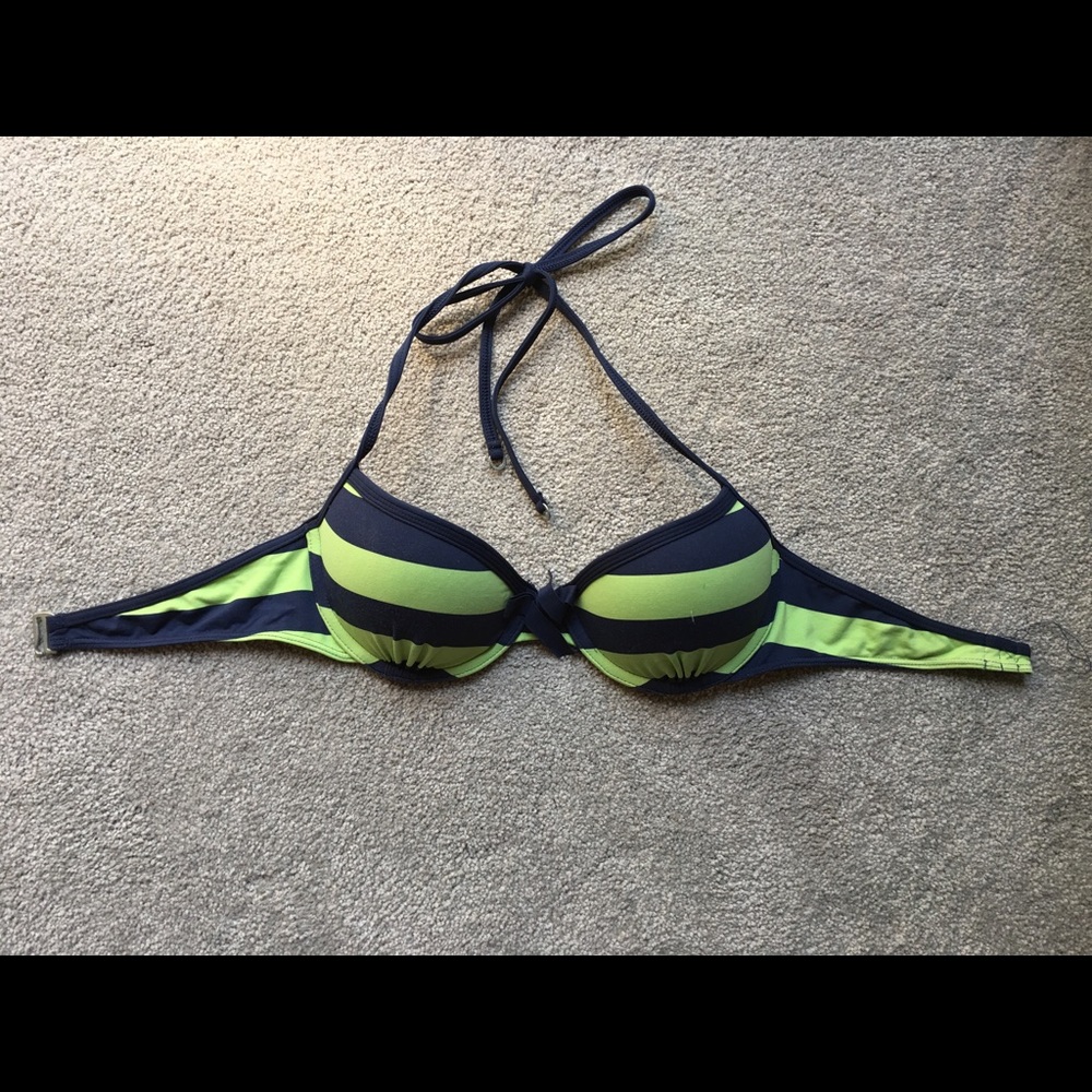 Bikini top