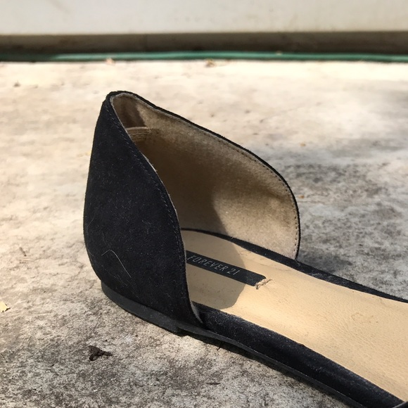 CUTOUT FLATS - Picture 2 of 5