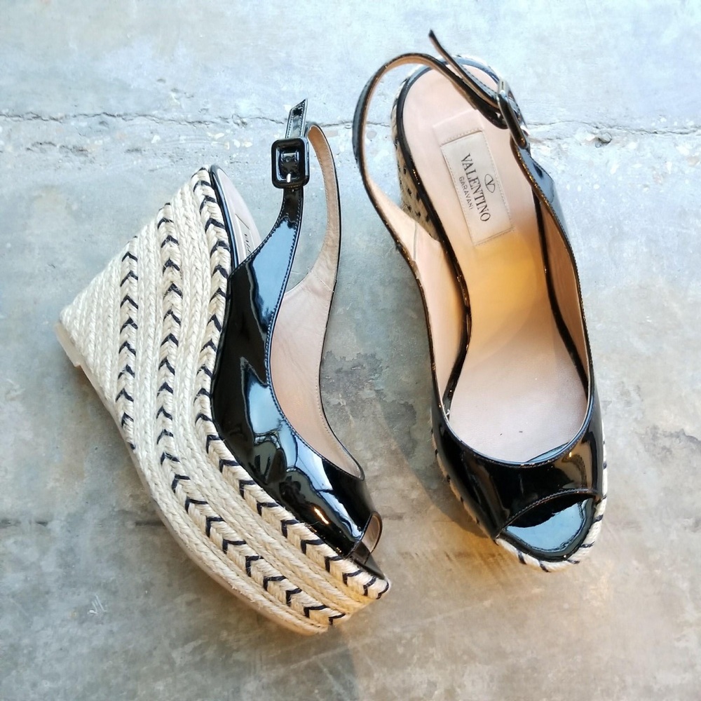 Authentic Valentino Black Patent Leather Slingback - Picture 1 of 8