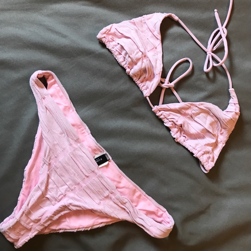 Baby pink textured string bikini