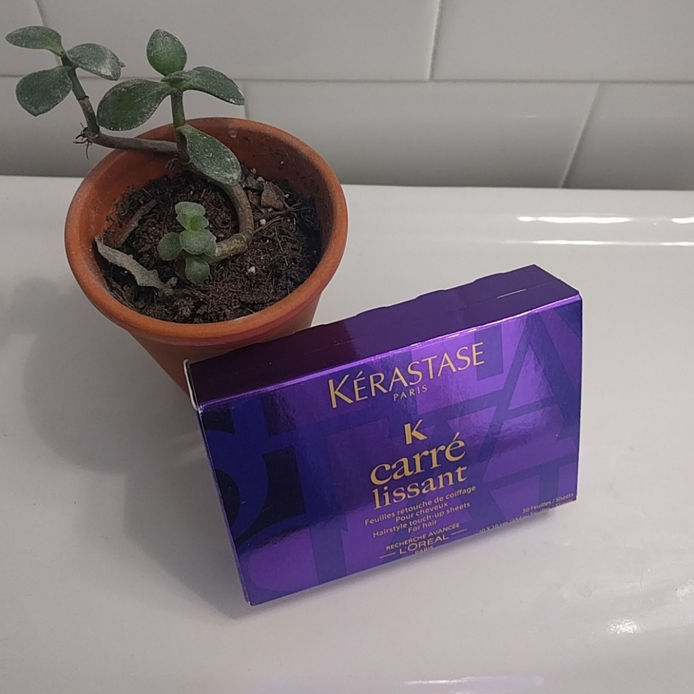 Kerastase Carre Lissant hair sheets