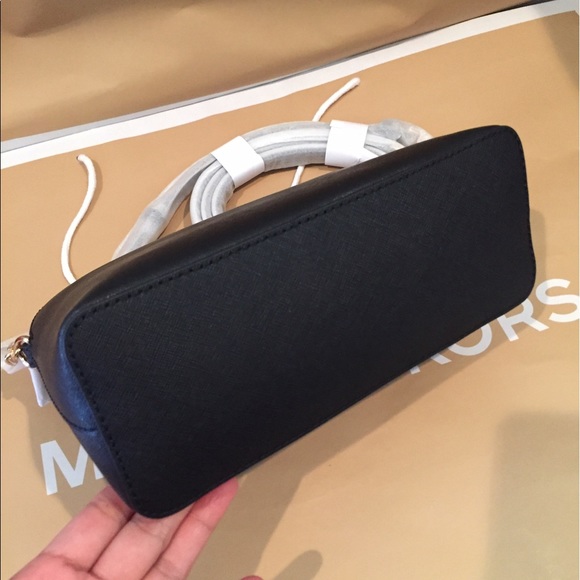 🌹🌴Michael Kors Cindy Large Dome Crossbody💐 - Picture 2 of 5