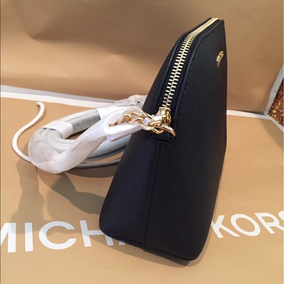 🌹🌴Michael Kors Cindy Large Dome Crossbody💐 - Picture 3 of 5