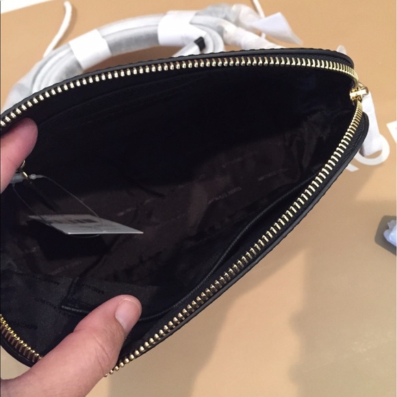 🌹🌴Michael Kors Cindy Large Dome Crossbody💐 - Picture 5 of 5