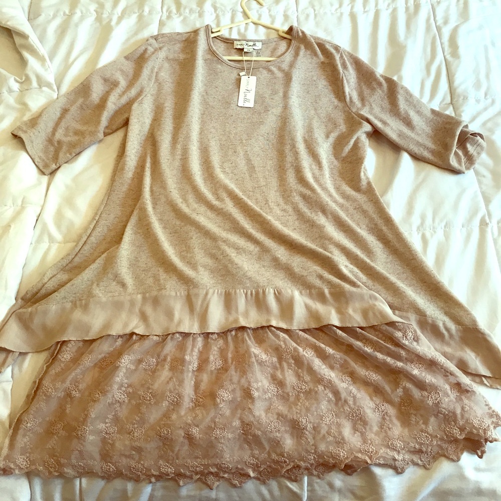3/4 Sleeve with Lace Underlay