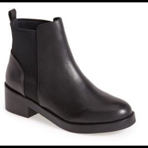Steve Madden Shrill Chelsea Boot