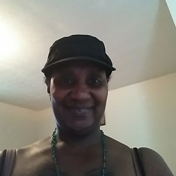 Meet your Posher, Giselle - Picture 1 of 1