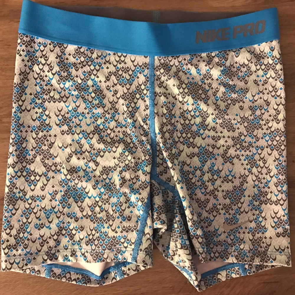 Blue pattern Nike pros
