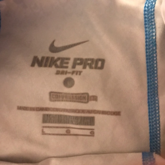 Blue pattern Nike pros - Picture 2 of 2